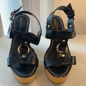 Massimo Supply Co Sz 8 T Strap  Black Leather Platform Sandals w/Side Buckle Y2K